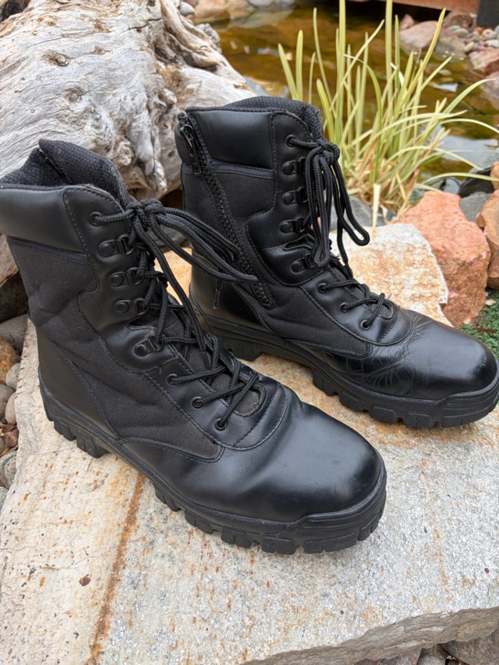 Bates Enforcer Series Steel Toe Tactical Boots – Men’s 10.5 Wide